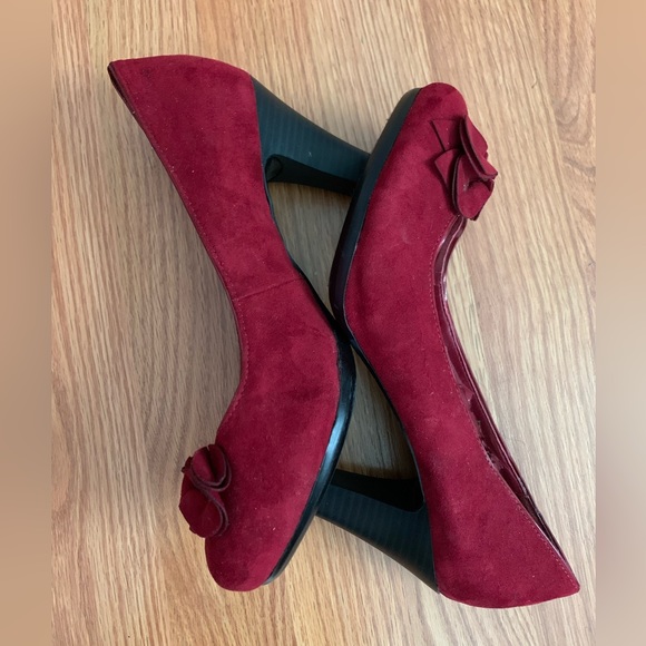 Croft and Barrow Red High Heel Shoes 8 1/2M - Picture 2 of 5